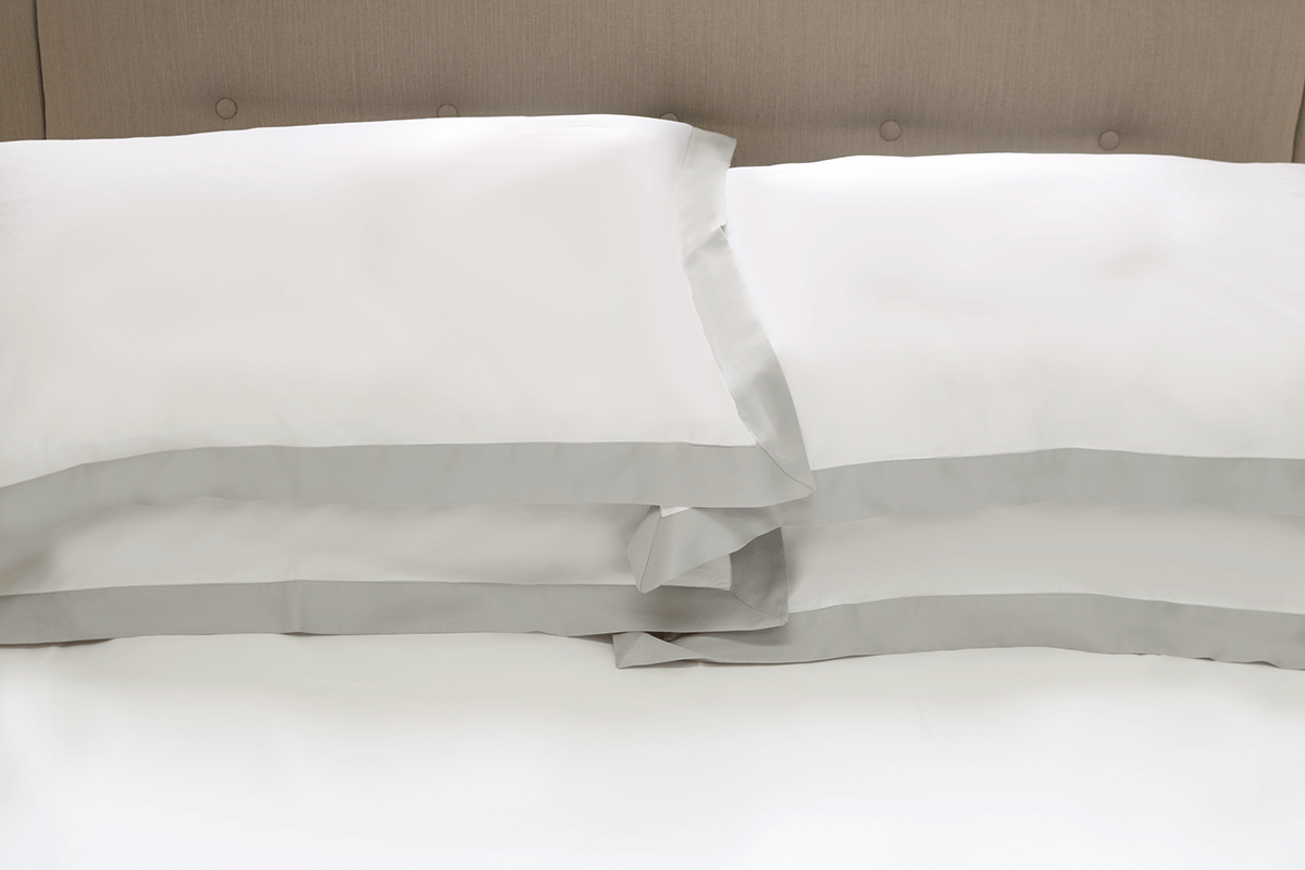 IMG_4-pillows-grey-edge-small3208