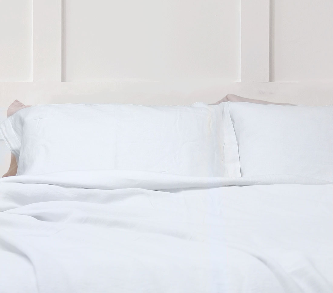 Stonewashed Linen Flat Sheets In White